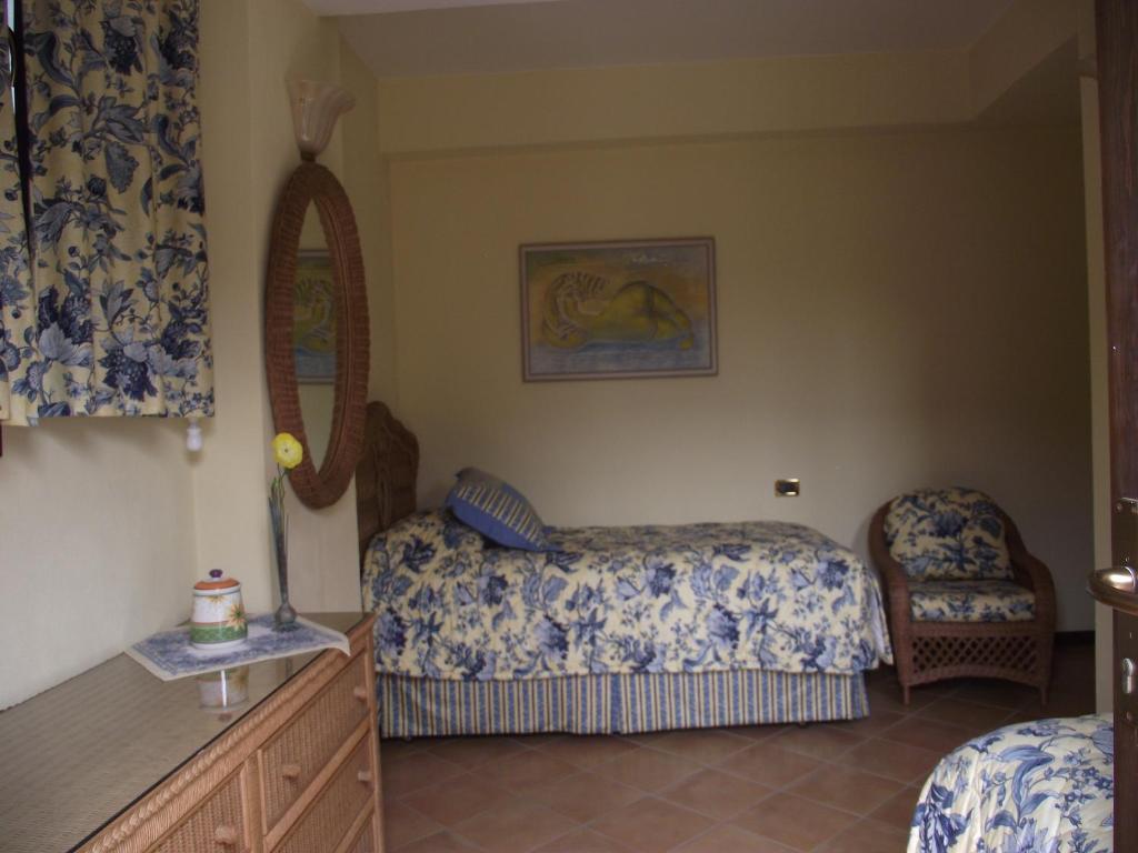 Villa Castiglioni Apartment Laglio Room photo